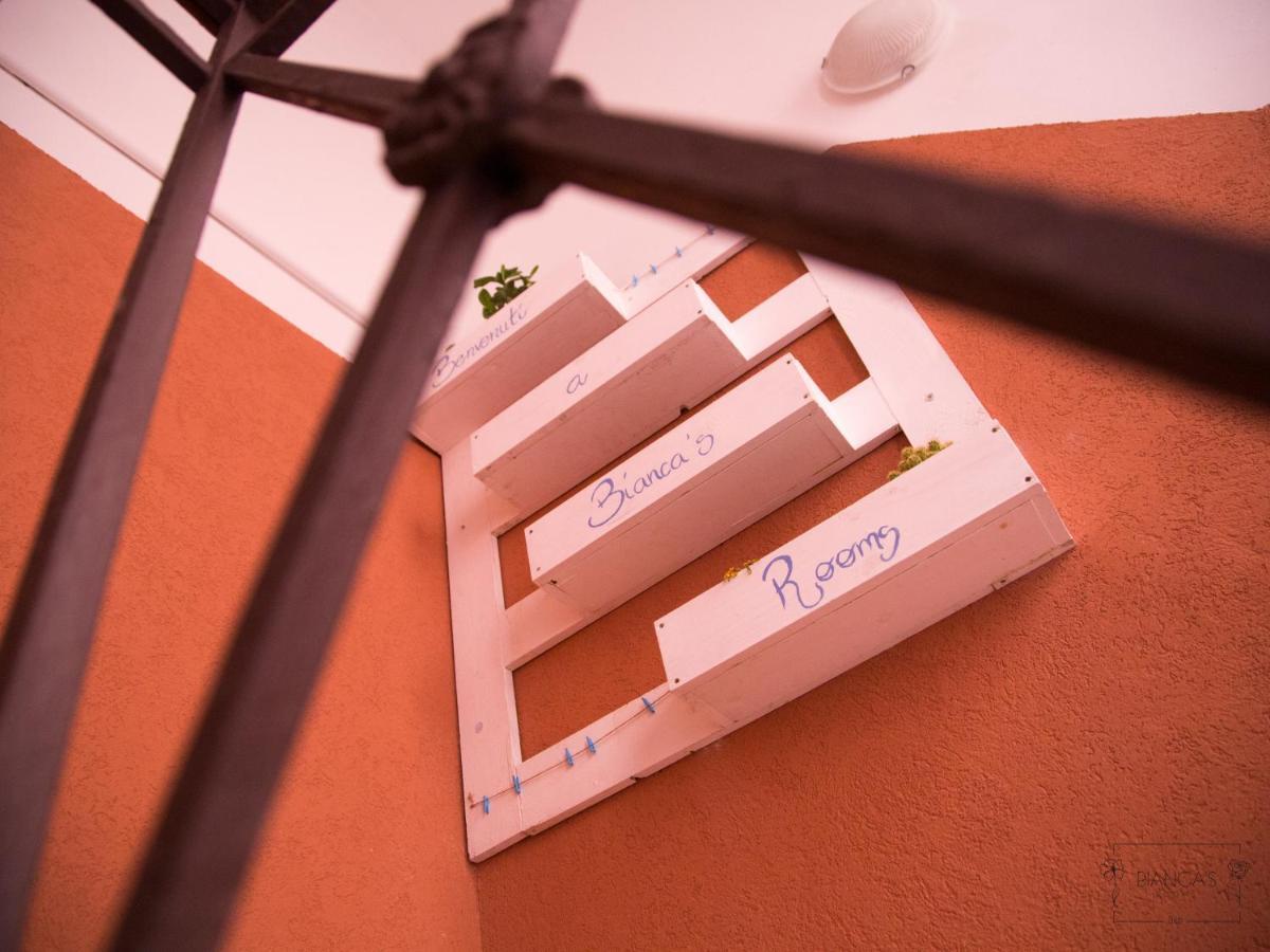 Bianca'S Rooms Trani Exterior photo