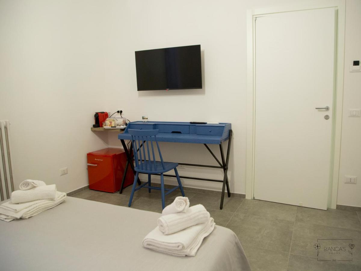 Bianca'S Rooms Trani Exterior photo